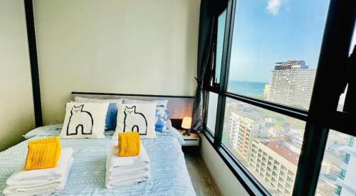Pattaya Bay Apartment | BASE Central PATTAYA Quiet King-Bed with Infinity Pool & Free Netflix