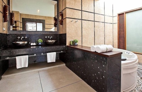 Bang Po Villa | Beachfront Villa With Private Pool & Lovely Garden