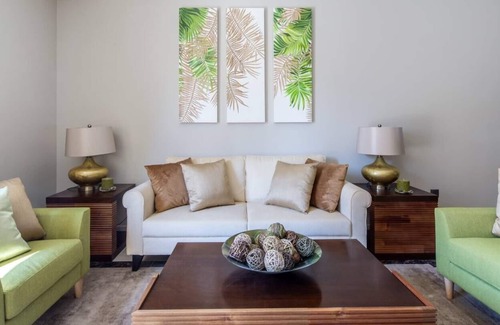 Downtown Dubai Apartment | Beautiful 3BR w/ Study in Downtown Dubai