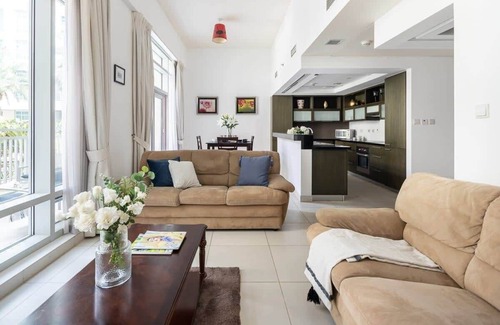Downtown Dubai Apartment | Bright 1BR Apt in Downtown with Large Balcony