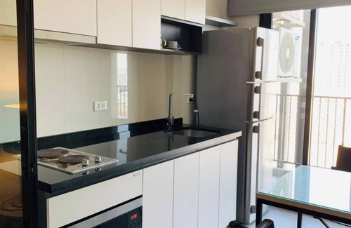 Pattaya Bay Condo | Central Location, Amazing Infinity Pool Near Beach