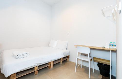 Talat Yot Hostel | Close The Hidden Khaosan Rambutri - เดอะ ฮิดเดน ข้าวสาร รามบุตรี