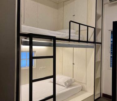 Phra Khanong Nuea Hostel | Comfy Crib Hostel