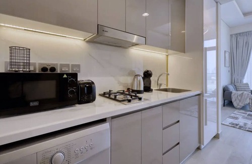 Jadaf Apartment | Cosy Studio in Azizi Creek Views