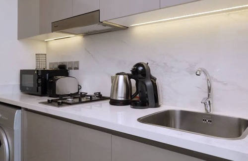 Jadaf Apartment | Cosy Studio in Azizi Creek Views