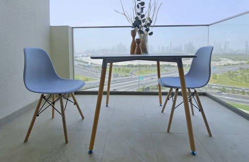 Jadaf Apartment | Cosy Studio in Azizi Creek Views