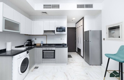 Downtown Dubai Apartment | Cozy Studio City Views Bayz by Danube BMS