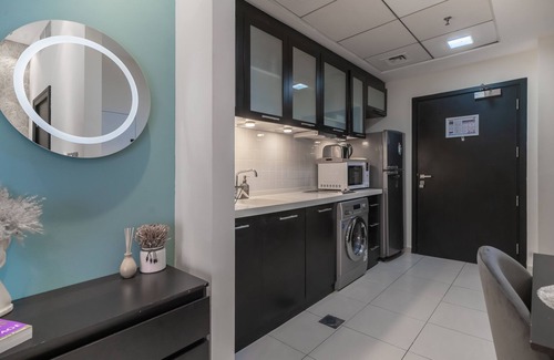 Dubai Marina Apartment | Cute Studio With Balcony, 5-min To The Beach