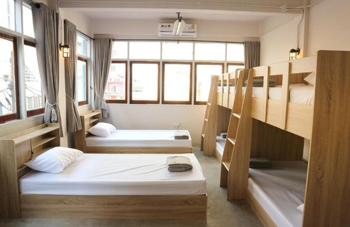 Ban Phan Thom Hostel | Deep Sleep Hostel Bangkok
