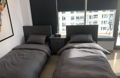 Downtown Dubai Apartment | Downtown Boulevard one bedroom Apt in 29 blvd Burj & fountain View Master plus 2 single beds