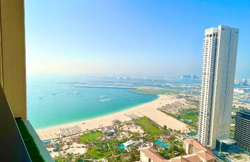 Dubai Marina Hostel | Dubai capsule community