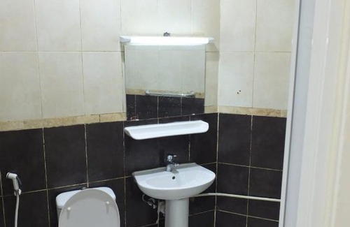 Deira Hostel | DUBEDZ