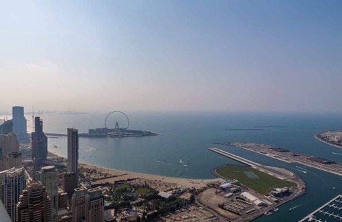 Dubai Marina Apartment | Elegant 4BR in Marina with Spectacular Seaview!