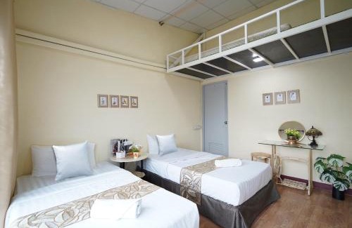Chom Phon Hostel | EZ Sleep @ Ratchada 19