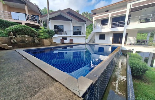 Bophut Hills House | Ferienhaus in Chaweng Beach auf Ko Samui zu Vermieten