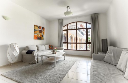 Jumeirah Village Circle Apartment | Frank Porter - Fortunato