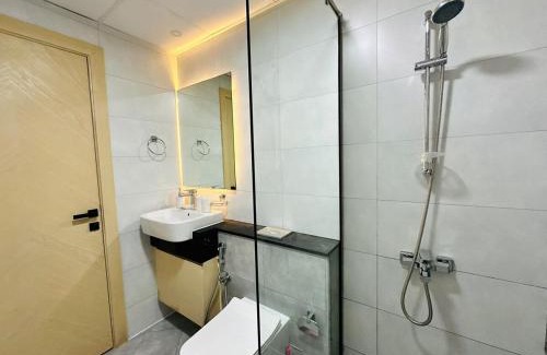 Jadaf Apartment | Fully Furnished and High Floor Unit in Al Jaddaf