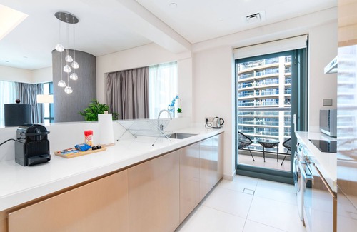 Business Bay Apartment | GLOBALSTAY. DAMAC Tower Paramount