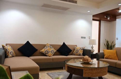Nana Apartment | JJ SUITES · Spacious New Renov 3BR/6Pax Central BKK Nana BTS