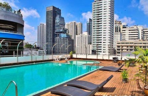 Nana House | JJ SUITES · Large Renov@ted Suite 3BDR/6 Per, Nightlife Soi 11