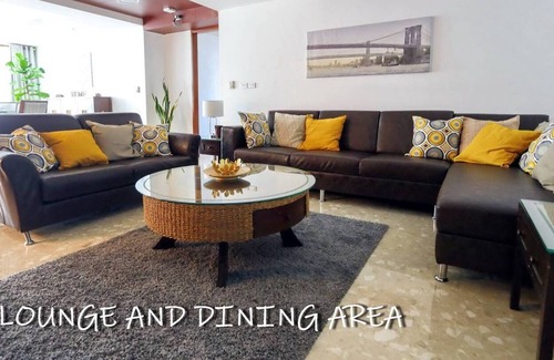 Nana House | JJ SUITES · Large Renov@ted Suite 3BDR/6 Per, Nightlife Soi 11