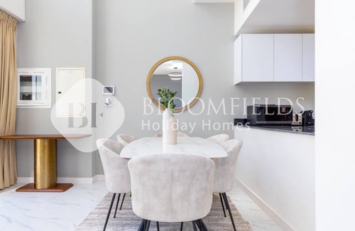 Dubai Apartment | K27-Bloomfields 2BR Elegant In Rukan