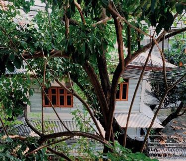 Chana Songkhram Hostel | Khaosan Beds and Bath Hostel