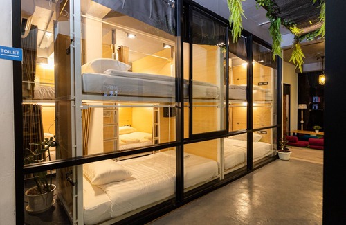 Talat Yot Hostel | Khaosan Social Capsule Bangkok - Adult Only - Hostel