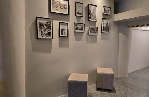 Wang Burapha Phirom Hostel | Lhong Krung Hostel