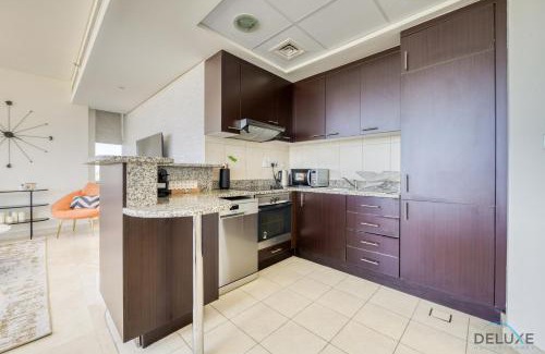 Bur Dubai Apartment | Limited Offer Cozy 2BR with Pool & Prime Location by Deluxe Holiday Homes
