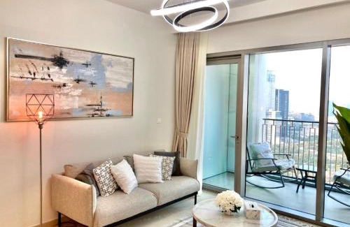Za'abeel 2 Apartment | Luxurious 1-bedroom With Skyline View In Downtown Views Ii