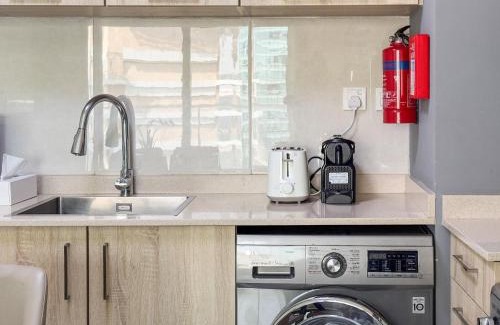Business Bay Apartment | Luxurious 1-BR with Balcony & Views Business Bay