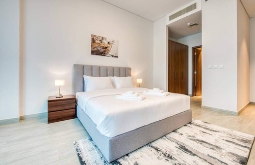 Business Bay Apartment | Luxurious 2BR Apartment with Maid's Room