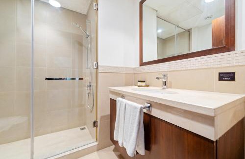 Downtown Dubai Apartment | Luxury 2BR Skyline Sea View Direct Mall Metro Dining Shops City Walk