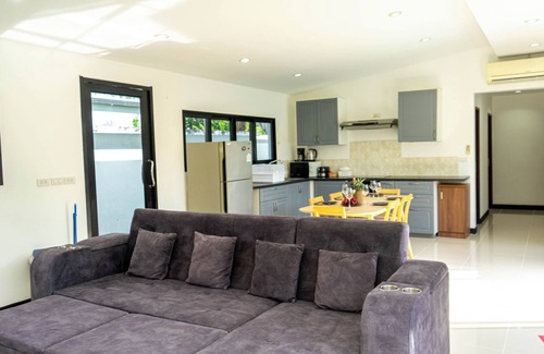 Maret Villa | Luxury 3 bedroom Pool/Coconutview villa
