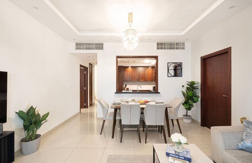 Downtown Dubai Apartment | Luxury 3BR Downtown Dubai Apartment with Burj Khalifa Views