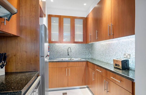 DIFC Apartment | Luxury DIFC 1BR – Near Dubai Mall, Burj Khalifa w/Skyline Views