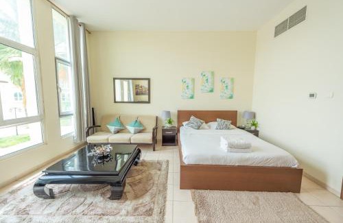 Discovery Gardens Apartment | Luxury Escapes - Budget Studio Apt near Metro Stn - MOG184 DG