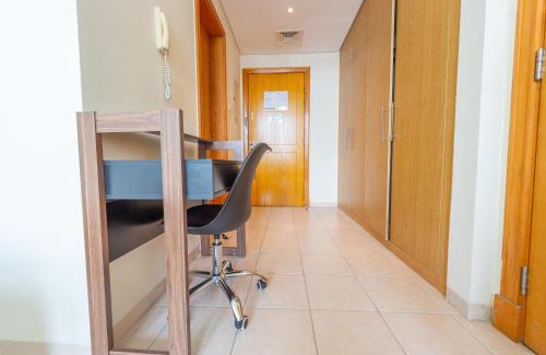 Discovery Gardens Apartment | Luxury Escapes - Budget Studio Apt near Metro Stn - MOG184 DG