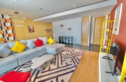Al Mankhool House | Luxury Homestay Near Dubai World Trade Centre
