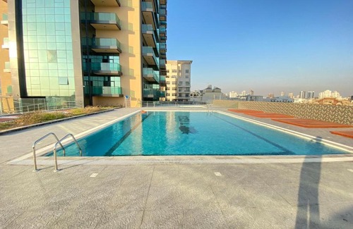 Jumeirah Village Apartment | Luxury Studio APT with Pool in the Heart of UAE