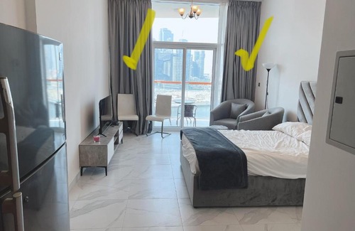 Bur Dubai Apartment | Millennium Bingati Residence Business Bay