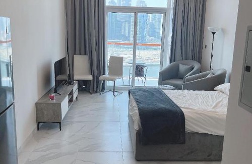 Bur Dubai Apartment | MILLENNIUM BINGHATTI