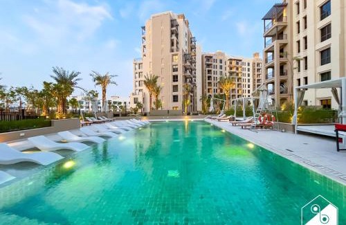 Umm Suqeim 3 Apartment | Modern 1BR Jumeirah Living l Pool, Gym & Parking