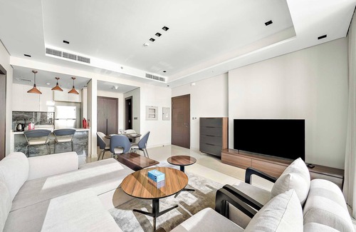 Business Bay Apartment | Modern 1BR with Stunning Views in Business Bay