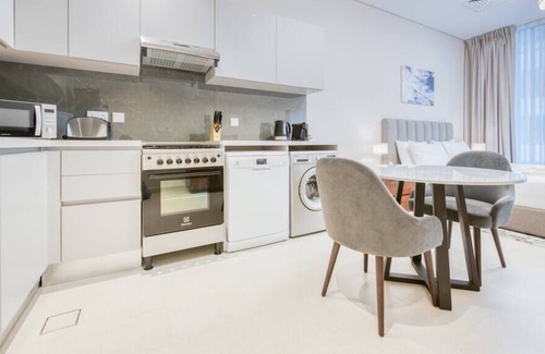 Business Bay Apartment | Modern Studio Apartment in Business Bay