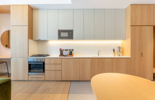 Al Satwa Apartment | Mood 45 - One Bed: Unique & Chic