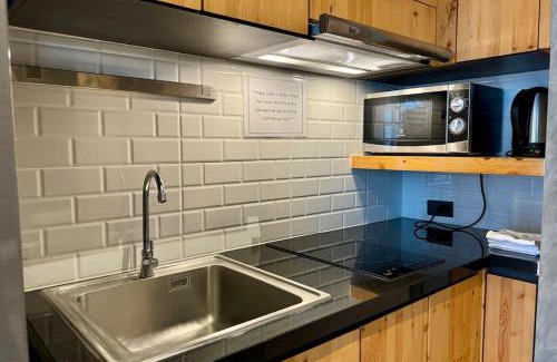 Nai Harn Apartment | Niran NaiHarn, Serene Studio Retreat, Relife Windy