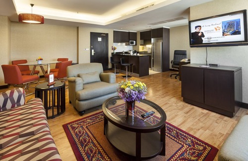 Bangkok Central Business District Apartment | One Bedroom Suite in heart of the city (A45)