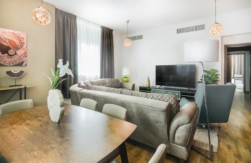 Dubai Apartment | OSKENA Vacation Homes - Marina Pinnacle Tiger